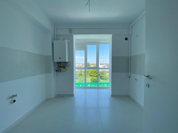 Apartament cu 3 camere decomandat în Gherăiești