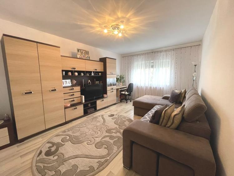 Apartament cu 2 camere | decomandat | 50mp utili | Etaj 1 | zona Tolstoi - 1