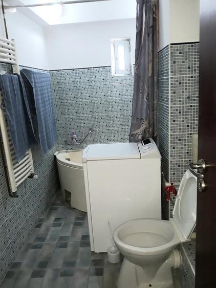 Garsonieră decomandată în Est
