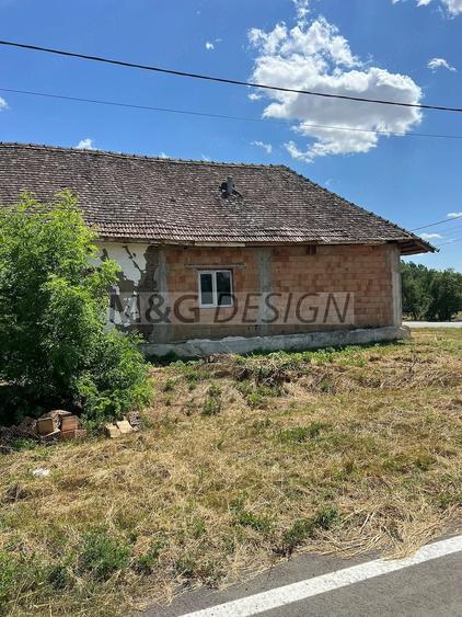 Casă cu Teren 914 Mp în Percosova