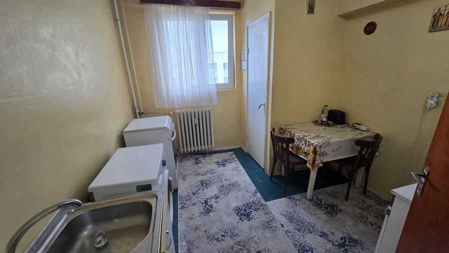 3 camere l 4 min metrou 1 deccembrie 1918 - 9