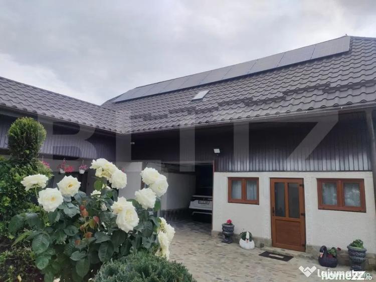 Casă cu 8 camere cu Teren 488 Mp în Marginea