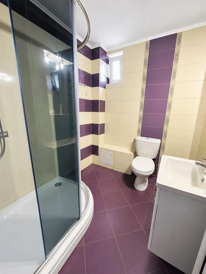 Apartament cu 4 camere decomandat, mobilat în Central