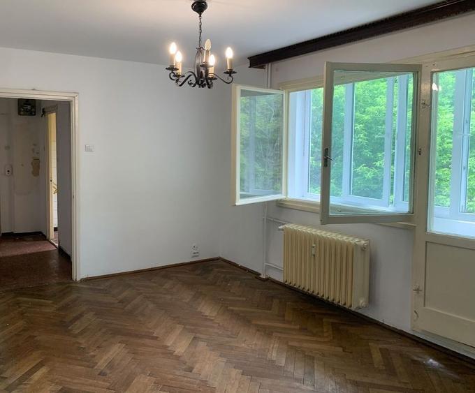 Apartament cu 3 camere în Berceni