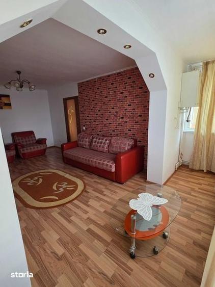 Apartament cu 2 camere semidecomandat în Gemenii