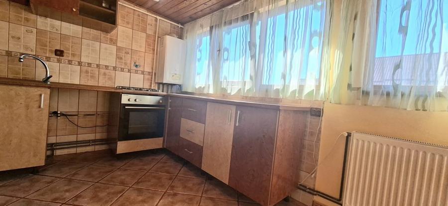 Garsonieră decomandată, mobilată în Codlea