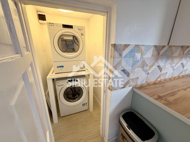 Casă individuală cu 5 camere cu Canalizare în Trei Stejari