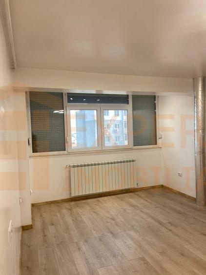 Apartament cu 2 camere decomandat în Casa de Cultură