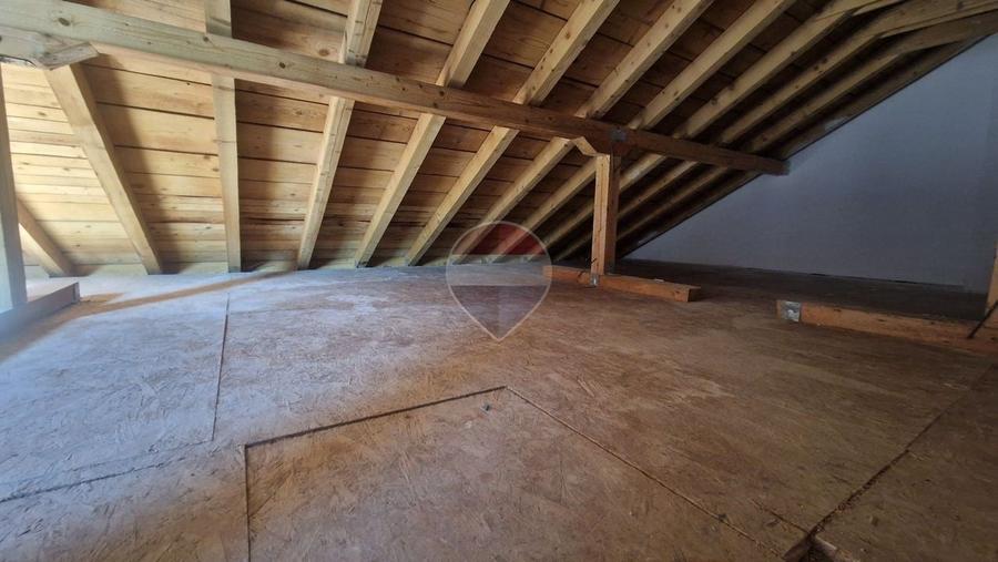 Duplex cu 4 camere cu Teren 250 Mp în Odăi