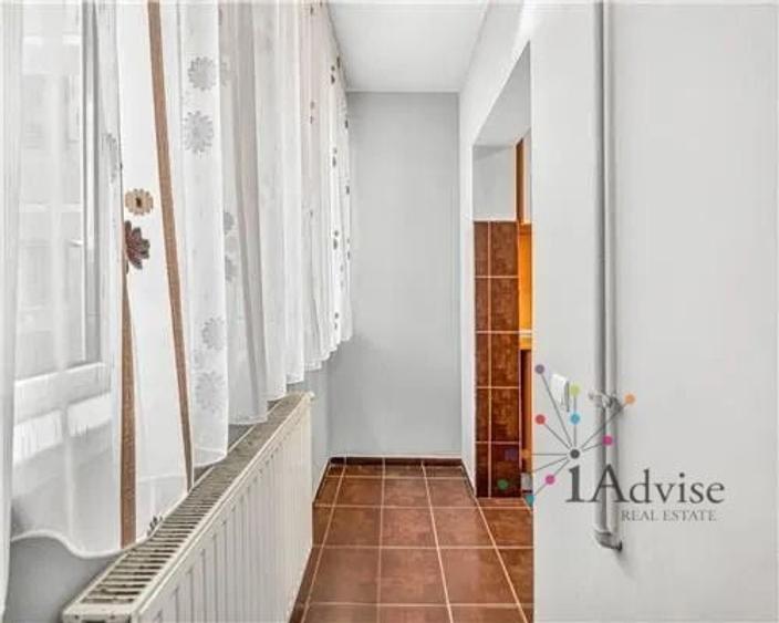 Apartament cu 2 camere semidecomandat în Tractorul