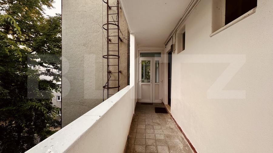 Apartament cu 2 camere semidecomandat, mobilat în Ultracentral