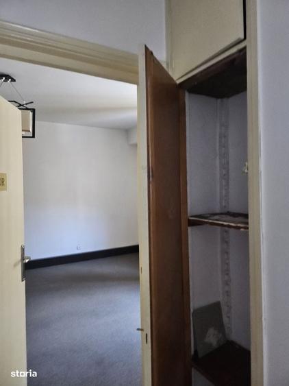 Apartament cu 3 camere în Magheru