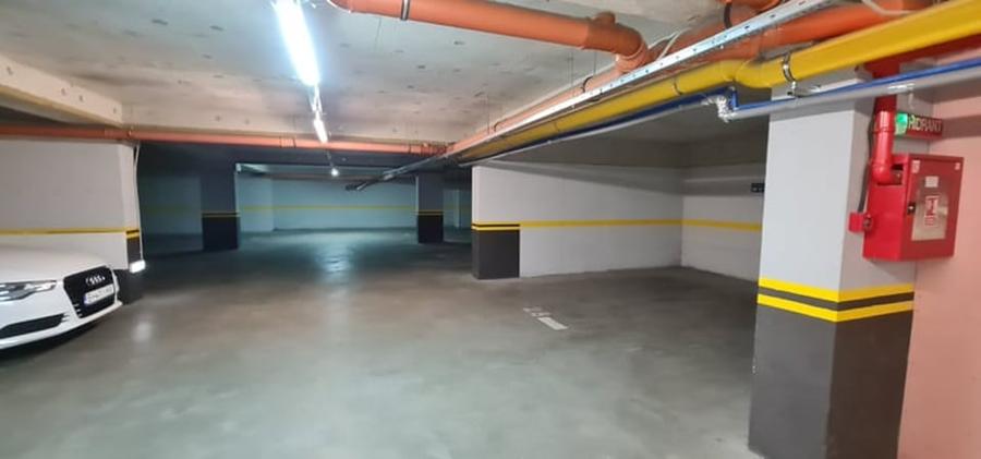 Apartament cu 3 camere nedecomandat în Central