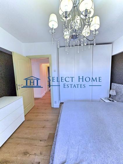 Apartament cu 4 camere decomandat, mobilat în P-ța Unirii