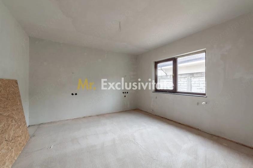Casă cu Teren 800 Mp în Mărăcineni