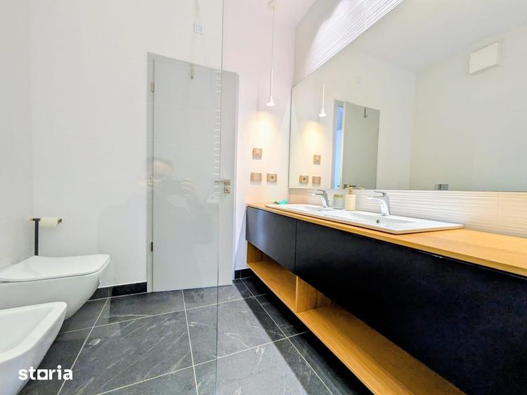 Apartament cu 4 camere în Sud