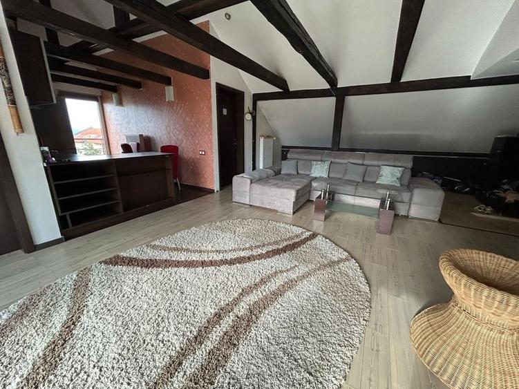 Apartament cu 2 camere semidecomandat în Dosu Bricii