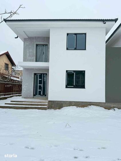 Casă cu 4 camere cu Teren 400 Mp în Oncea