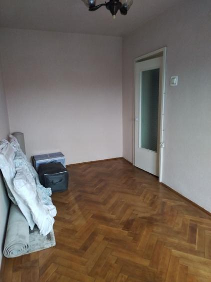 Apartament cu 3 camere semidecomandat în Ultracentral