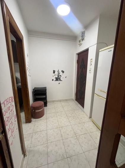 Apartament cu 2 camere semidecomandat în Exterior Vest