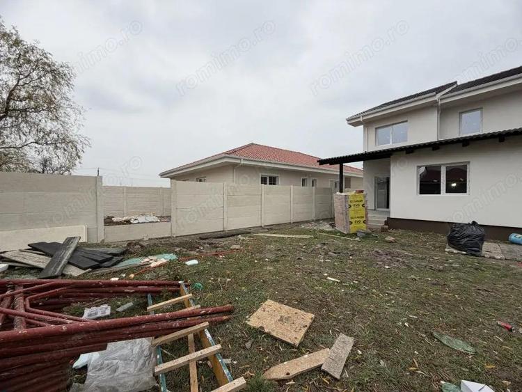 Casă cu 4 camere în Moșnița Veche