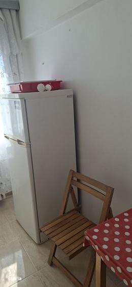 Apartament cu 3 camere în Podu Roș