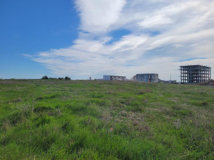 Teren Construcții intravilan de 1528 mp, în Central