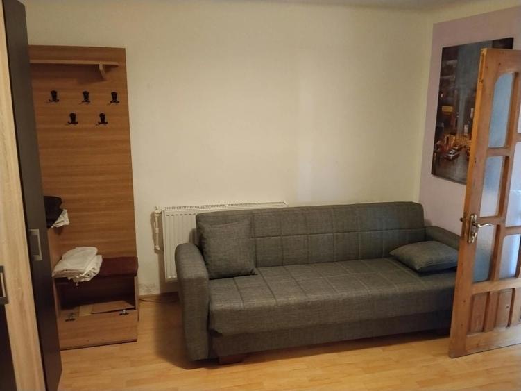 Casă cu 2 camere decomandat cu Teren 60 Mp în Vișan