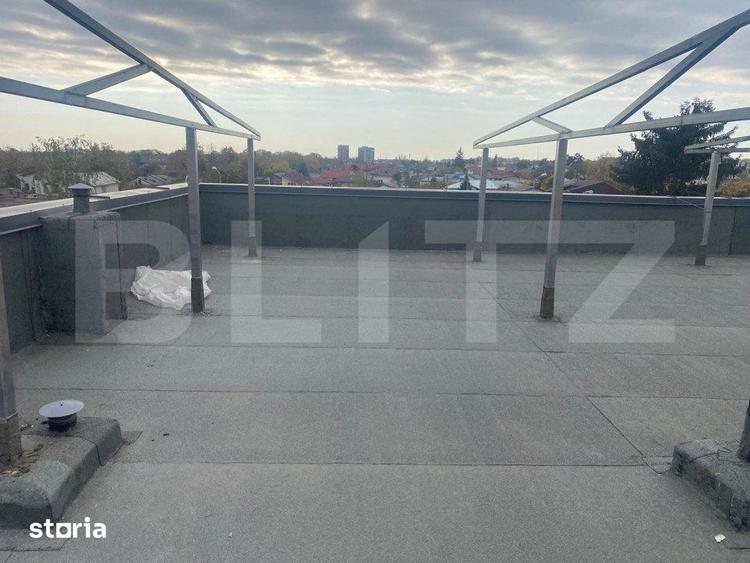 Apartament cu 3 camere în Mihai Bravu