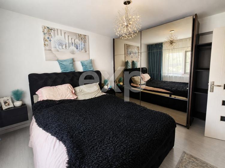 Apartament cu 3 camere decomandat, mobilat în Câmpina