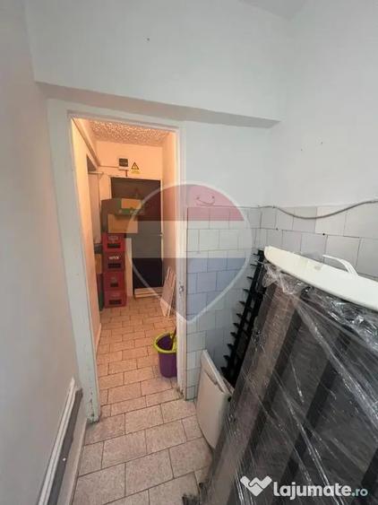 Spațiu comercial, de 50 mp, în Sud