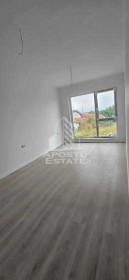 Casă cu 4 camere cu Teren 375 Mp în Săcălaz