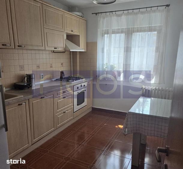 Apartament cu 3 camere decomandat în Dristor
