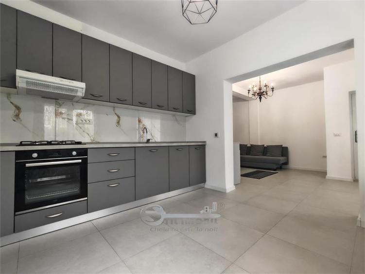 Apartament cu 3 camere decomandat, mobilat în Cug