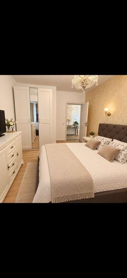 Apartament cu 3 camere decomandat, mobilat în Pipera