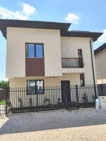 Casă individuală cu 4 camere cu Canalizare în Prelungirea Ghencea