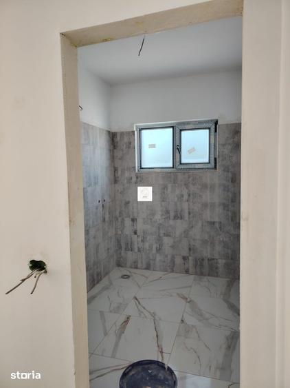 Casă cu 4 camere cu Teren 500 Mp în Periș