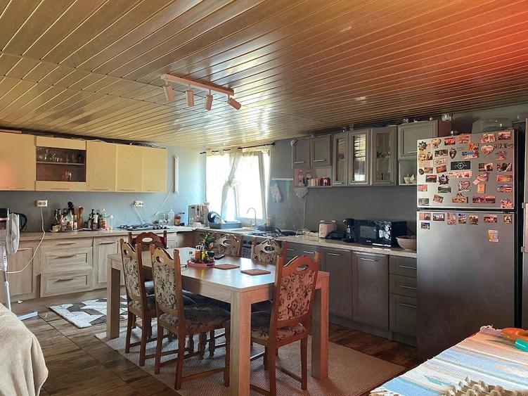 Casă cu Teren 2950 Mp în Iosif