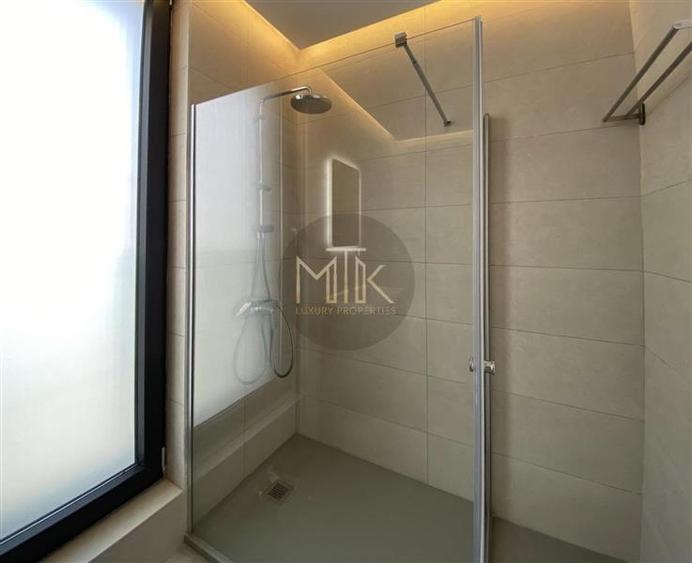 Casă individuală cu 5 camere cu Canalizare în Pipera