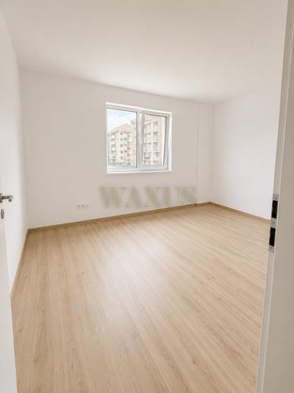 Apartament cu 3 camere semidecomandat în Florești