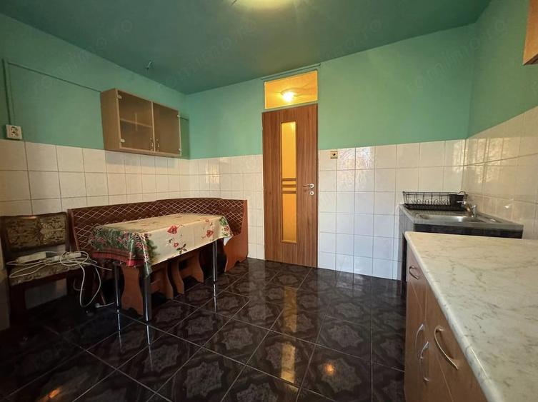 Apartament cu 2 camere semidecomandat în Tipografilor