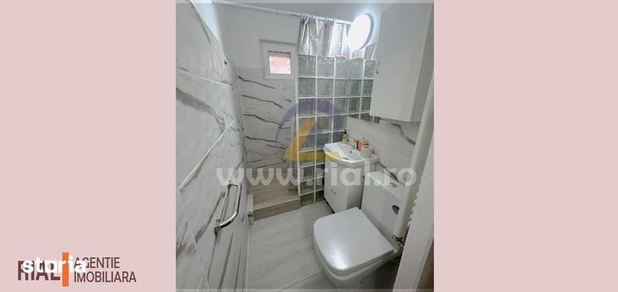 Apartament cu 3 camere semidecomandat în Central
