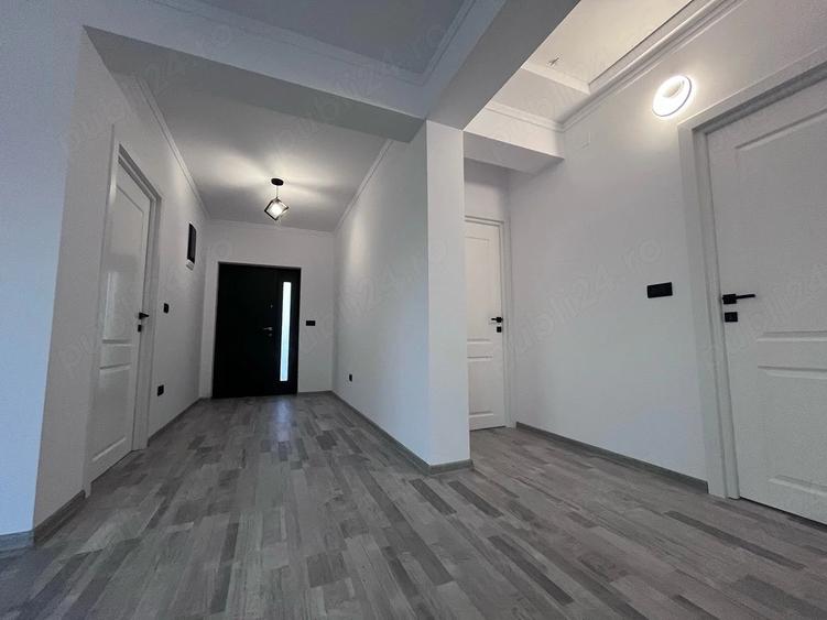 Casă cu 3 camere cu Teren 350 Mp în Central