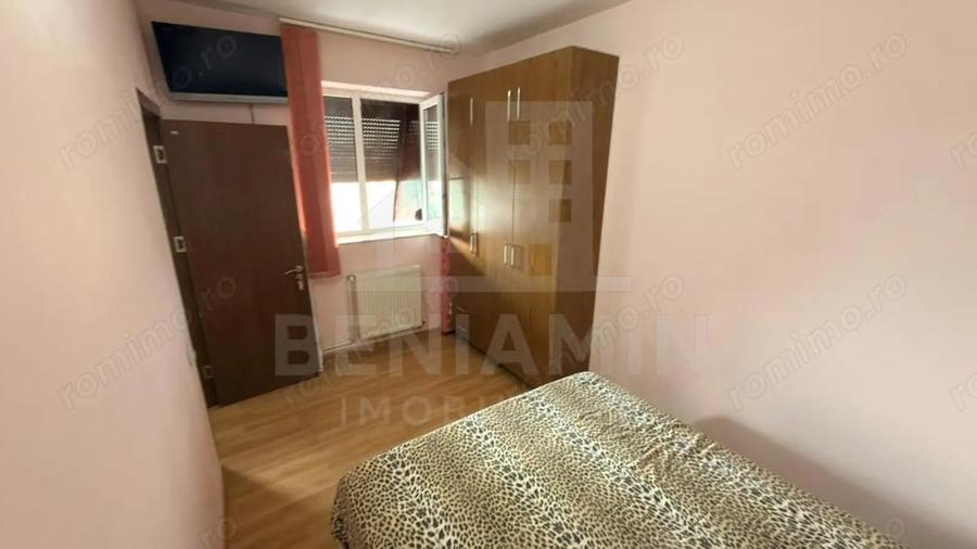 Apartament cu 2 camere semidecomandat în Craiovița Nouă