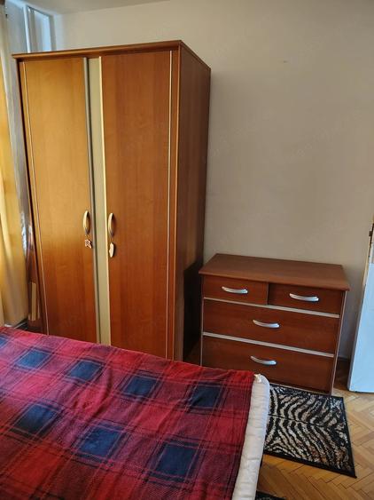 Apartament cu 3 camere decomandat în Spitalul Județean