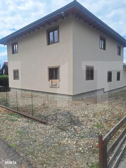 Casă cu 4 camere în Central