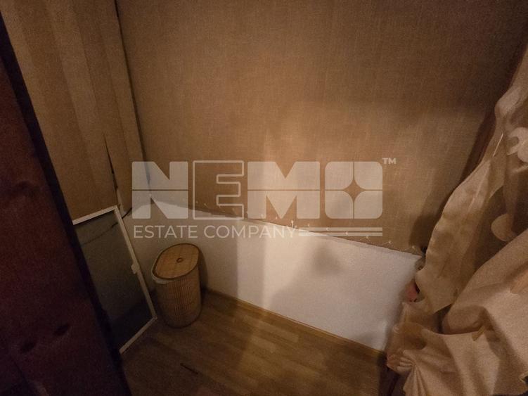 Apartament cu 3 camere decomandat, mobilat în Central