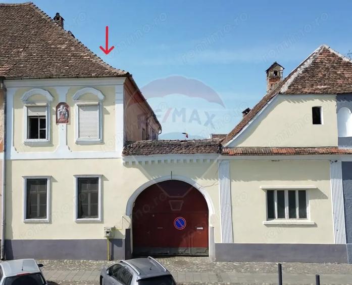 Casă cu 4 camere cu Teren 317 Mp în Dumbrăveni