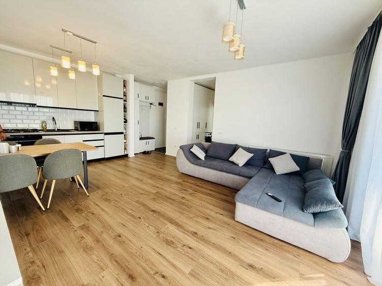 Apartament cu 2 camere semidecomandat în Giroc