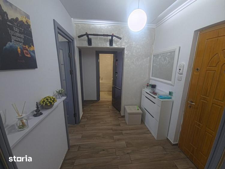 Apartament cu 2 camere decomandat în CET